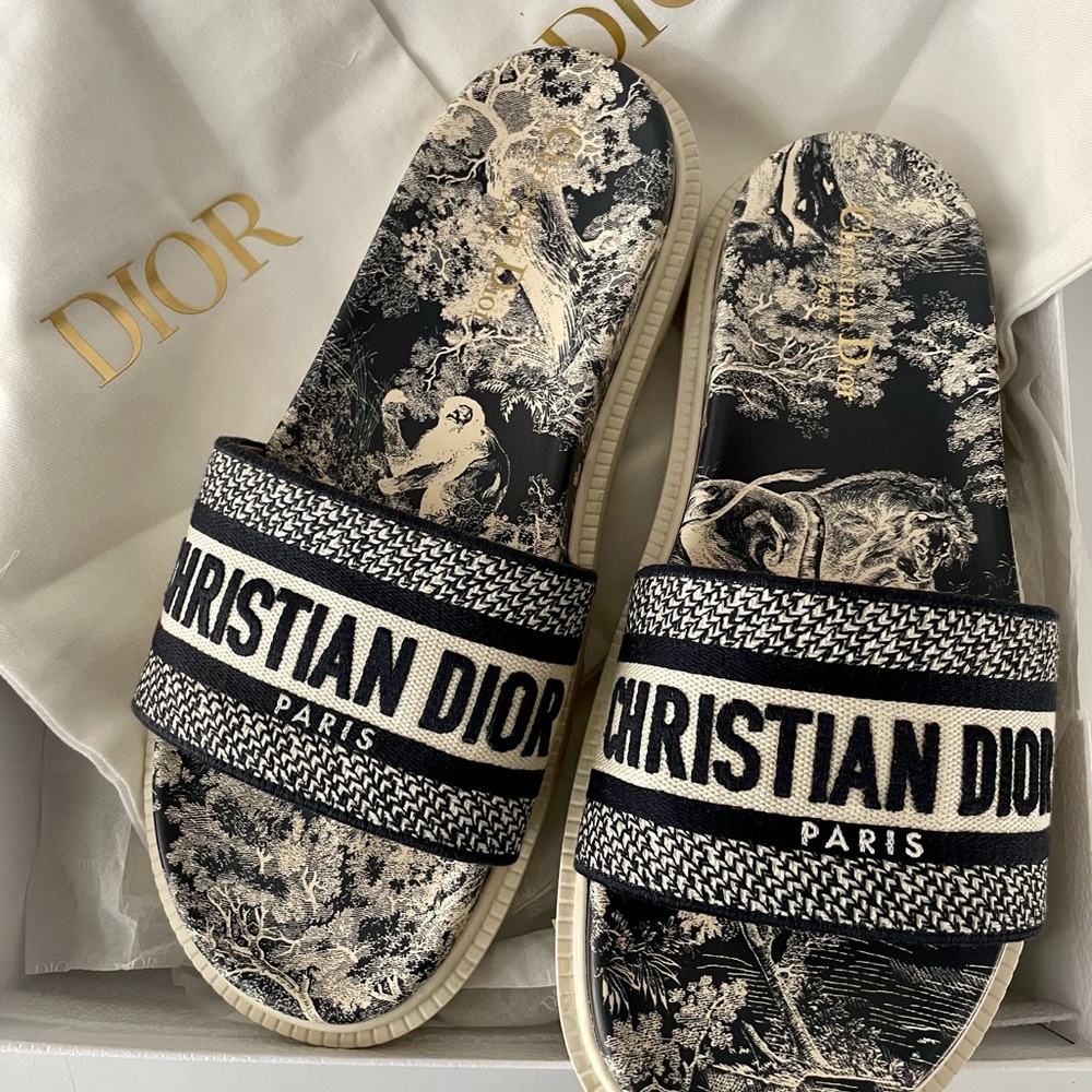 DIOR DWAY SLIDES